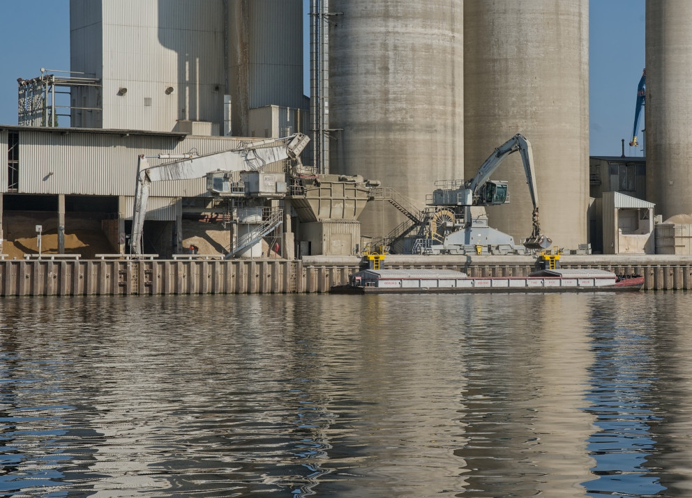 CO2 emissions from cement plants could soon be stored deep underground.